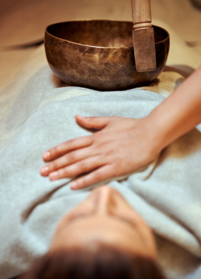 Relaxing Massage with Sound bath
